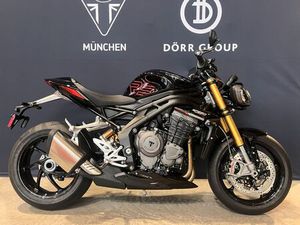 TRIUMPH SPEED TRIPLE 1200 RS