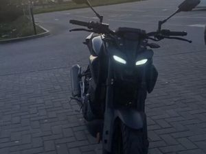 YAMAHA MT 125 COM ESCAPE AKRAPOVIC