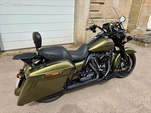 HARLEY DAVIDSON ROAD KING SPECIAL