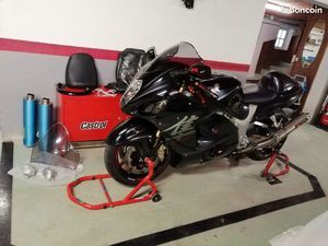 MOTO SUSUKI HAYABUSA