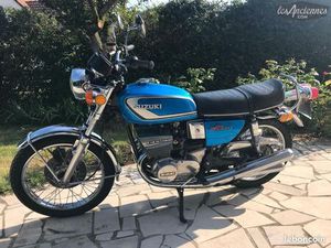 MOTO SUZUKI GT 380