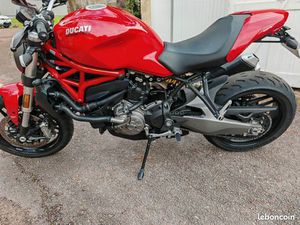 DUCATI MONSTER 821