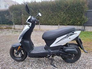 VEND SCOOTER KYMCO 50