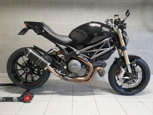 ② DUCATI MONSTER 1100 EVO