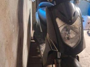 KYMCO AGILITY 50 10INC BLAUW KENTEKEN — SCOOTERS | KYMCO — MARKTPLAATS