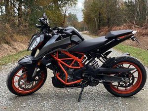 KTM 390 DUKE – 2021 – TRÈS BON ÉTAT