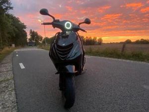 PIAGGIO ZIP 4T 50CC — SCOOTERS | PIAGGIO — MARKTPLAATS