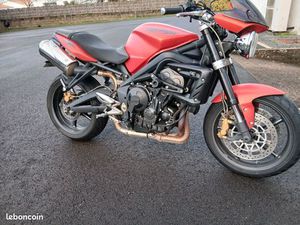 TRIUMPH 675 STREET TRIPLE R