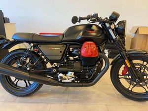 MOTO GUZZI - V7 LLL CARBON