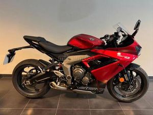 TRIUMPH - DAYTONA 660