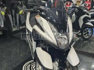 YAMAHA - TRICITY