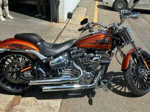 HARLEY-DAVIDSON CVO BREAKOUT
