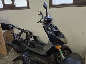 APRILIA LEONARDO 125