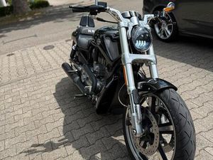 HARLEY DAVIDSON V ROD MUSCLE