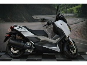 2024 YAMAHA XMAX