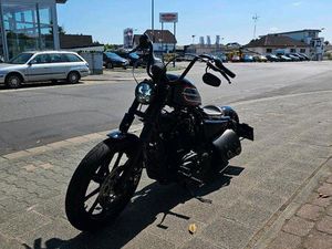 HARLEY DAVIDSON SPORTSTER IRON 1200