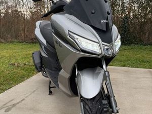 SCOOTER APRILIA SXR 50
