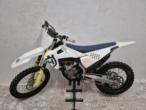HUSQVARNA FC 250 MODELL 2019 (INZAHLUNGNAHME MÖGLICH, MOTOCROSS)