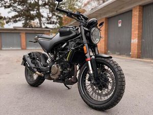 HUSQVARNA SVARTPILEN 125