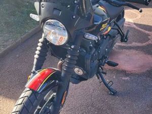 ROYAL ENFIELD GUERILLA 450