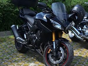 YAMAHA FZ8