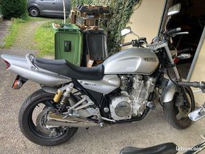 YAMAHA XJR 1300
