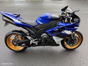 YAMAHA YZF R1