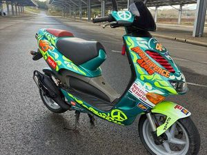 APRILIA SR ROSSI PEACE AND LOVE