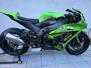 KAWASAKI ZX10R PISTE AVEC CARTE GRISE PEU DE KILOMÈTRES