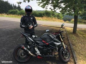 SUZUKI GSR 750 EDITION SPÉCIALE - FREEGUN