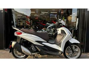 VENDO PIAGGIO BEVERLY 300 ABS-ASR (2021 - 25) USATA A ROMA (CODICE 9917310) - MOTO.IT