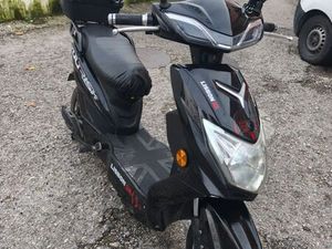 MOTA ELÉTRICA IMPECÁVEL CARCAVELOS E PAREDE