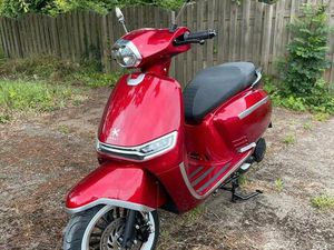 ② SCOOTEUR NEXT MOJITO ELECTRIQUE