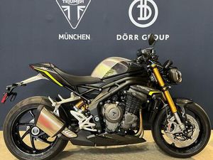 TRIUMPH SPEED TRIPLE 1200 RS