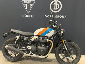 TRIUMPH SPEED TWIN 900