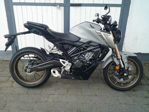 HONDA CB 125 R ABS CBF125NA *REIFEN+TÜV+SERVICE NEU*