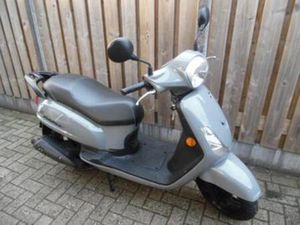 SYM FIDDLE 2 EURO5 45KM 11-2023 9.668KM MET GARANTIE !!! — SCOOTERS | SYM — MARKTPLAATS