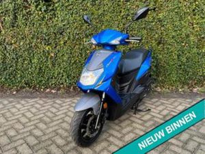 SYM ORBIT 3 45KM EURO5 SCOOTER BLAUW / ZWART BETAAL MET IN3 — SCOOTERS | SYM — MARKTPLAATS