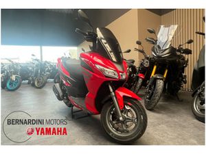 APRILIA SXR 50 S | ROT | MODELL 2025 | NEUFAHRZEUG