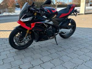 APRILIA TUONO V4 FACTORY - WIE NEU, EX VORFÜHRER