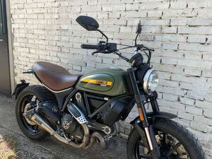 DUCATI SCRAMBLER VERDE