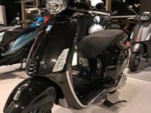 VESPA PRIMAVERA 50 BAULETTO+ SUPPORTO OMAGGIO