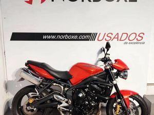 TRIUMPH SPEED TRIPLE 675 R