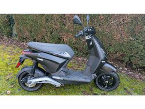 PIAGGIO ONE 50 CCM ELEKTRO ROLLER