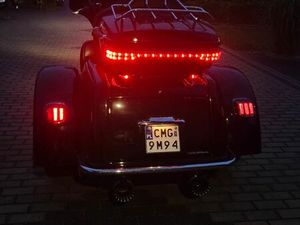 HARLEY-DAVIDSON TRI GLIDE