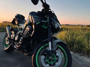 KAWASAKI Z900 UM UND UNFALLFREI IM GUTEN ZUSTAND ZU VERKAUFEN