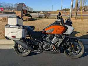 2021 HARLEY-DAVIDSON® PAN AMERICA™ 1250 SPECIAL BAJA ORANGE/STONEWASHED WHITE PEARL