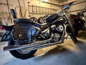 SUZUKI MARAUDER VZ 800