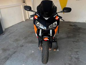 HONDA CBR 1000 RR SC 57 - NEUE REIFEN, CARBON-PARTS