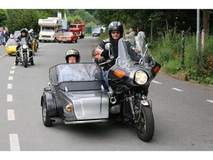 HONDA GOLDWING GL 1000 K4-Z MIT EML BEIWAGEN.